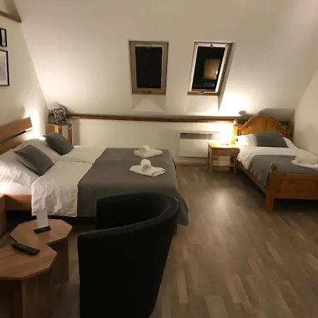 דירה Apartman V Podkrovi